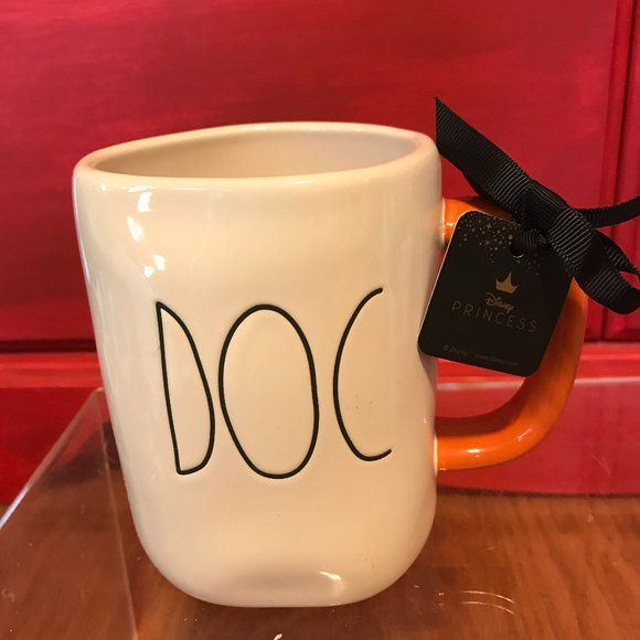 Disney's Snow White and the Seven Dwarfs "Doc" Rae Dunn Princess collection mug - Picture 2 of 8